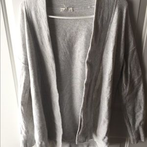 Soft gap long cardigan.